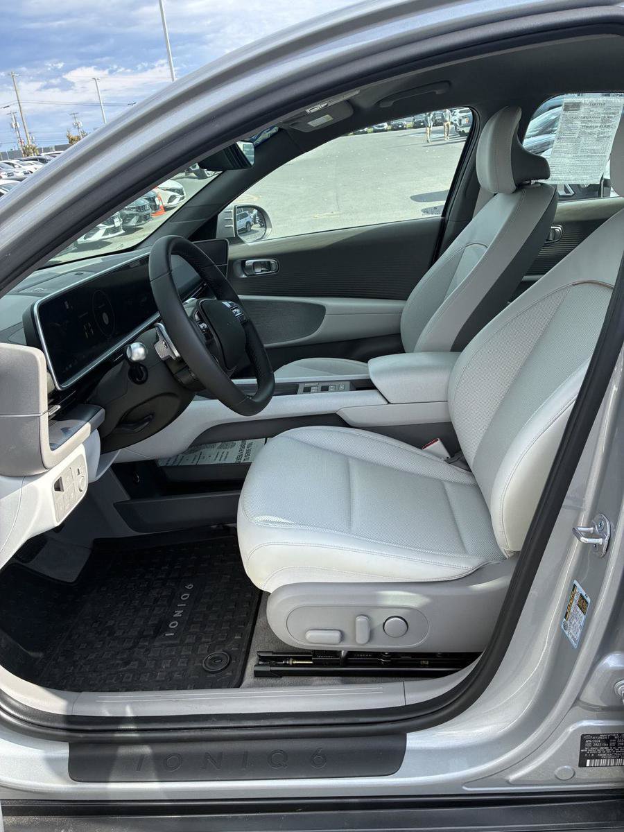New 2024 Hyundai Ioniq 6 SEL AWD/4WD image 19