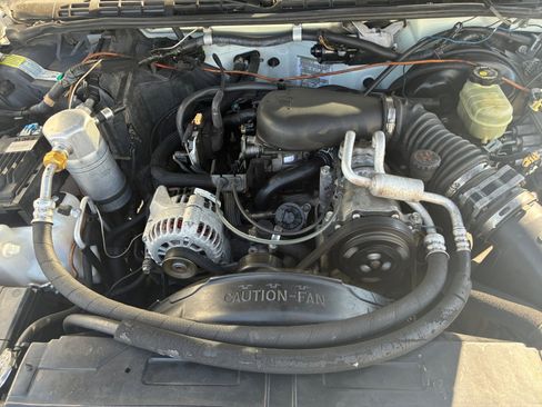 Used 1998 GMC Jimmy SLS w/ Marketing Opt Pkg 2 image 16