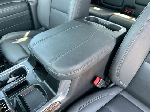 Used 2025 Chevrolet Silverado 1500 LT AWD/4WD image 21