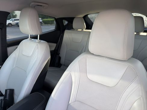 Used 2025 Ford Mustang Mach-E Premium image 21