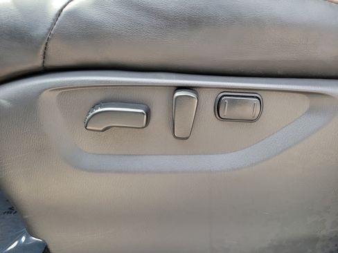 Used 2021 Nissan Armada Platinum w/ Captain's Chairs Package RWD image 17