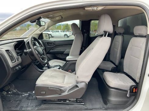 Used 2020 Chevrolet Colorado W/T w/ WT Convenience Package AWD/4WD image 15