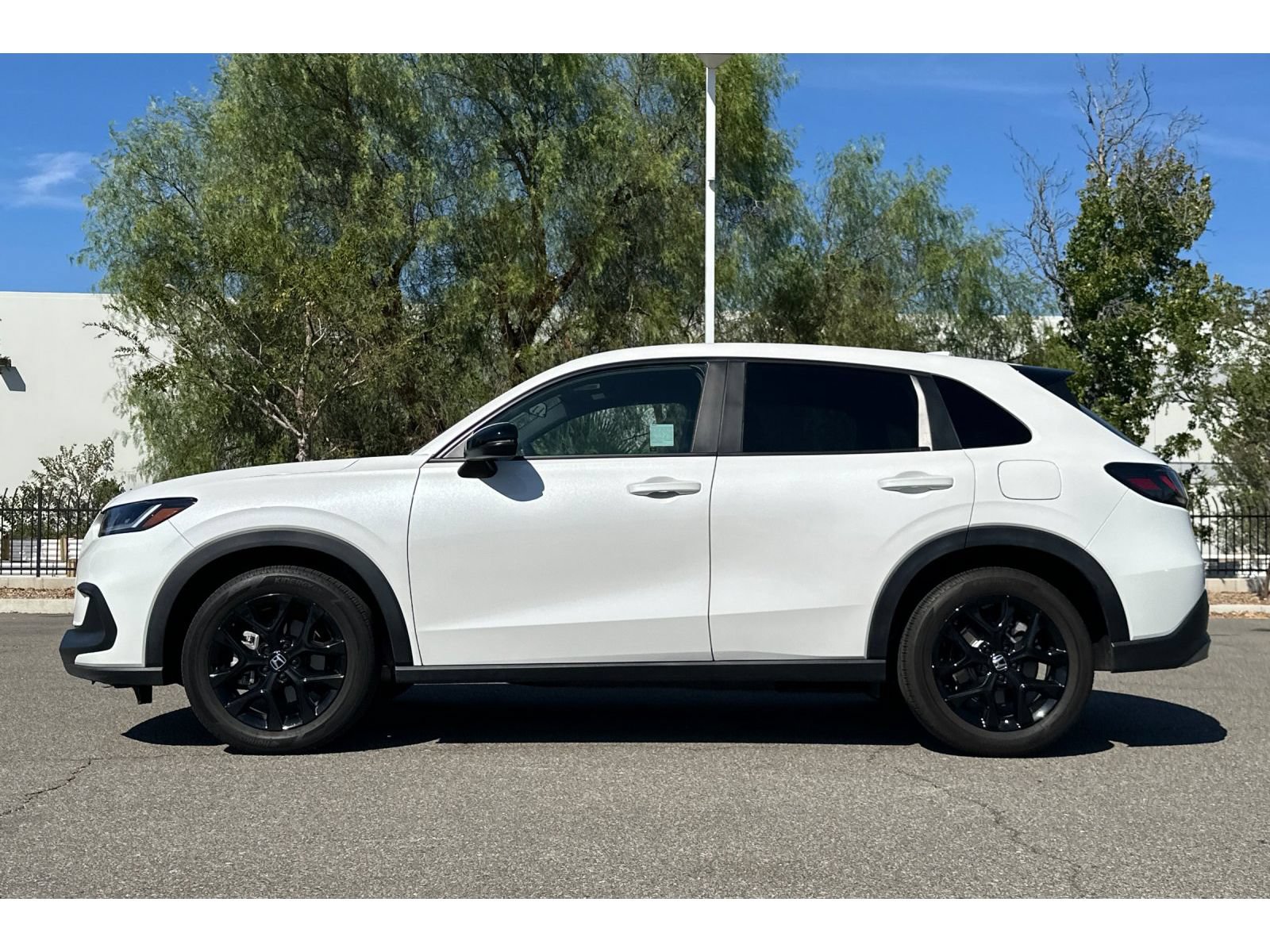 Used 2025 Honda HR-V Sport image 2