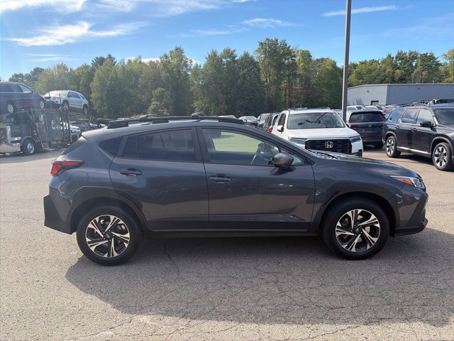 Used 2024 Subaru Crosstrek 2.0i Premium w/ Crosstrek Mirror Package AWD/4WD image 8