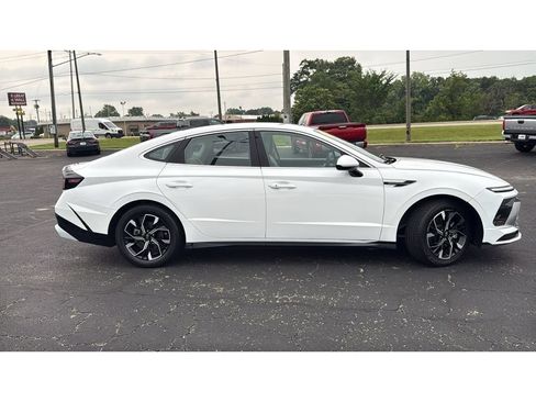 Used 2024 Hyundai Sonata SEL FWD image 8