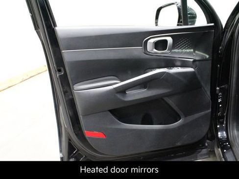 Used 2021 Kia Sorento LX image 16