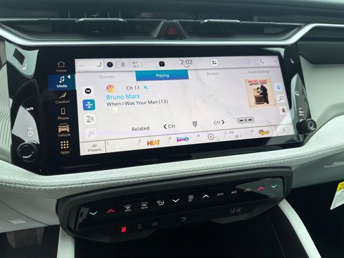 New 2026 Jeep Cherokee Laredo AWD/4WD image 18
