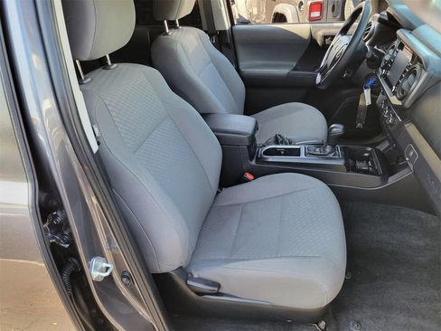 Used 2021 Toyota Tacoma SR w/ SR Convenience Package image 16