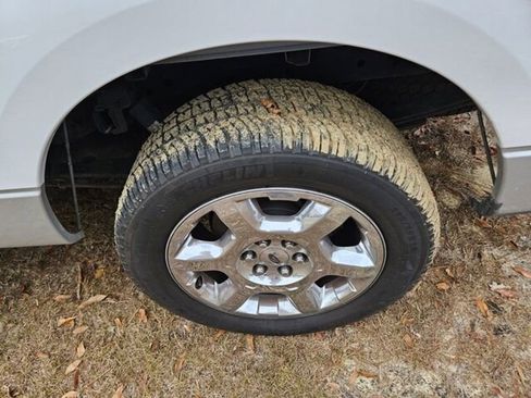 Used 2014 Ford F150 XLT w/ Equipment Group 302A Luxury image 6