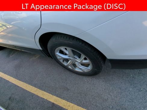 Used 2019 Chevrolet Equinox LT w/ LT Appearance Package AWD/4WD image 5