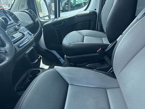 Used 2026 RAM ProMaster 2500 w/ Convenience Group FWD image 7
