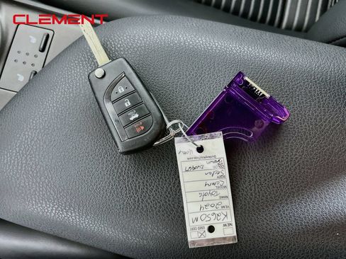 Used 2024 Toyota Camry SE FWD image 23