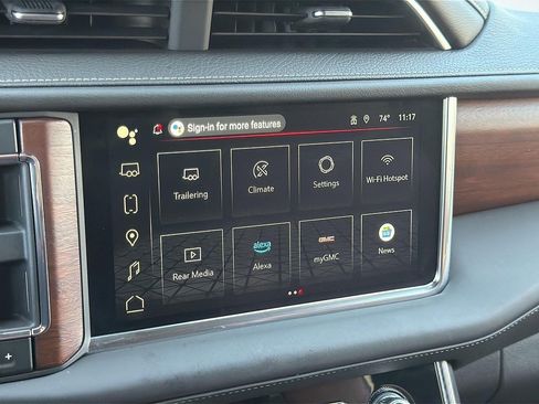Used 2023 GMC Yukon XL Denali Ultimate AWD/4WD image 11