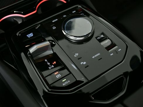 Used 2025 BMW i5 xDrive40 w/ Premium Package image 18