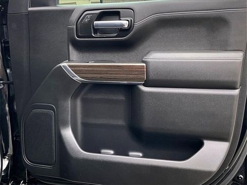 Used 2021 Chevrolet Silverado 1500 LT Trail Boss image 19