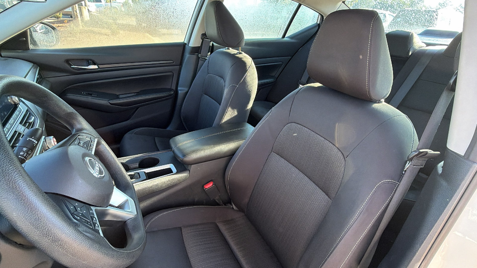 Used 2025 Nissan Altima 2.5 SV FWD image 17