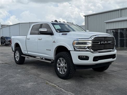 Used 2022 RAM 2500 Laramie AWD/4WD image 2