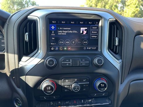 Used 2020 Chevrolet Silverado 1500 LT Trail Boss image 11