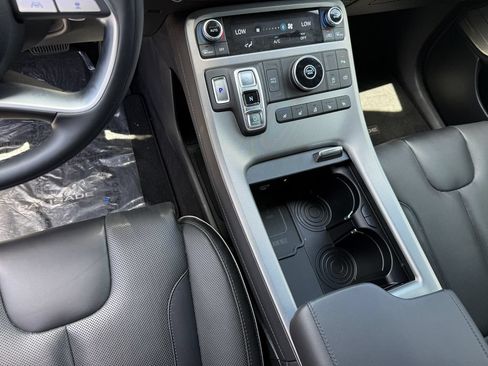 Used 2025 Hyundai Palisade Calligraphy FWD image 27