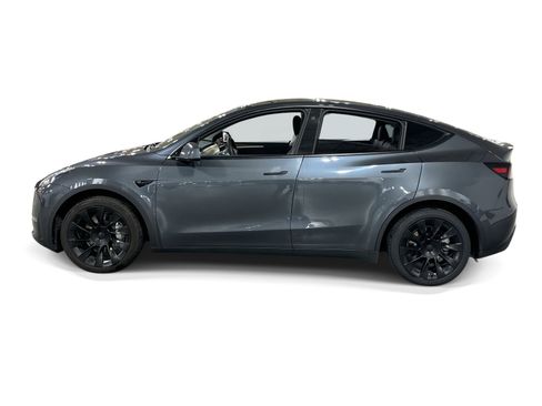 Certified 2023 Tesla Model Y Long Range AWD/4WD image 3