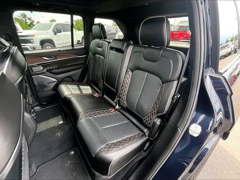 Used 2024 Jeep Grand Cherokee Summit w/ Luxury Tech Group V AWD/4WD image 24