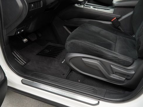 Used 2020 Nissan Murano S image 40