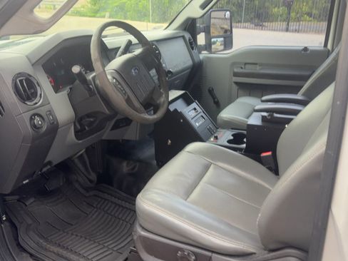 Used 2014 Ford F250 XL RWD image 11