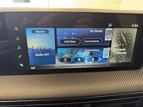 Used 2025 Nissan Kicks SR FWD image 47