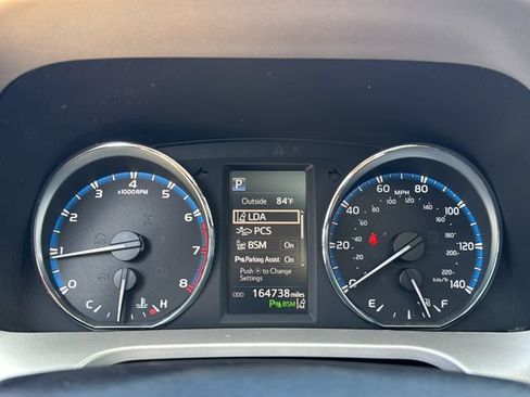 Used 2017 Toyota RAV4 Limited w/ Advanced Technology Package AWD/4WD image 18