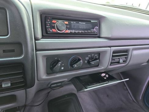 Used 1994 Ford F150 2WD Regular Cab image 9
