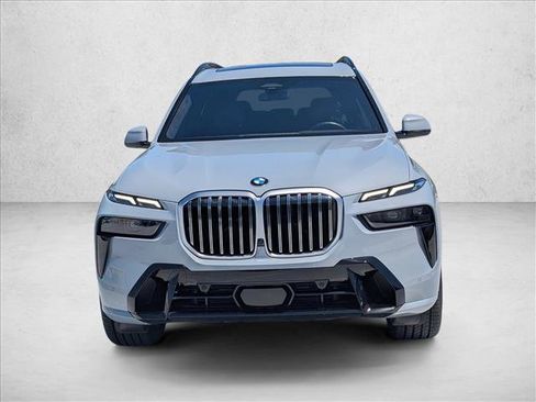 Used 2023 BMW X7 xDrive40i w/ M Sport Package AWD/4WD image 2