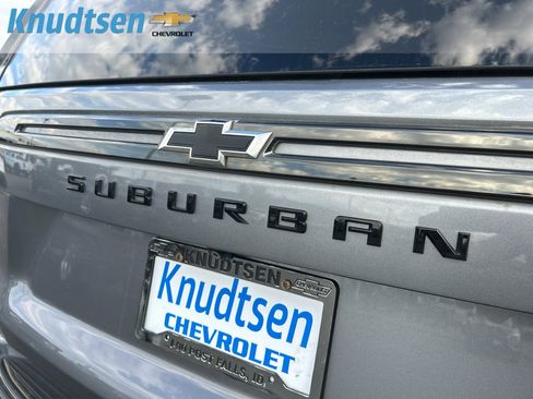 Certified 2021 Chevrolet Suburban Z71 AWD/4WD image 10