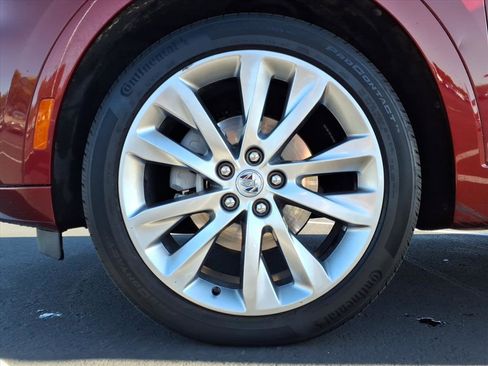 Used 2023 Buick Envision Avenir image 13