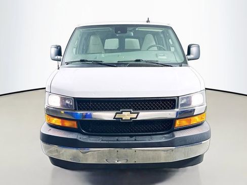 Used 2020 Chevrolet Express 3500 LT w/ LT Preferred Equipment Group image 4
