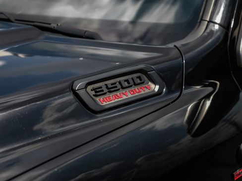 Used 2022 RAM 3500 Laramie w/ Night Edition image 33