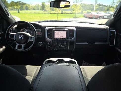 Used 2022 RAM 1500 Warlock AWD/4WD image 16