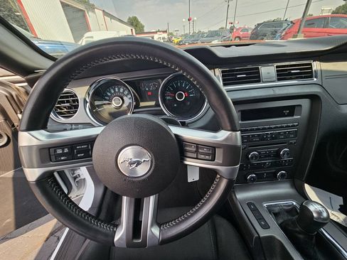 Used 2014 Ford Mustang Coupe RWD image 13