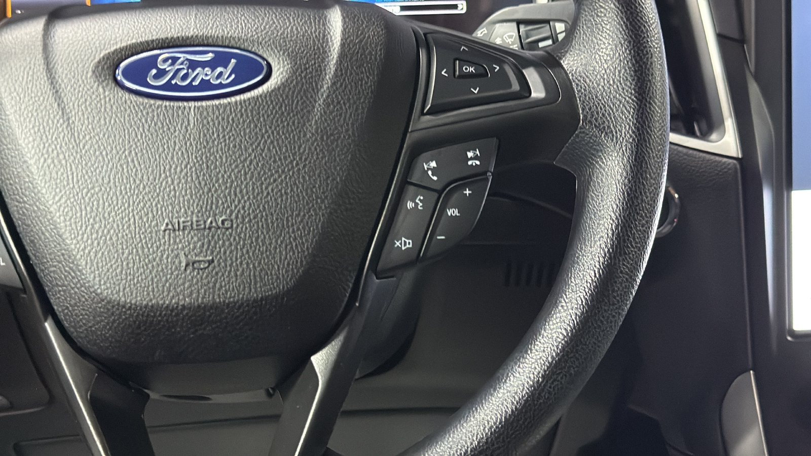 Used 2021 Ford Edge SE FWD image 15