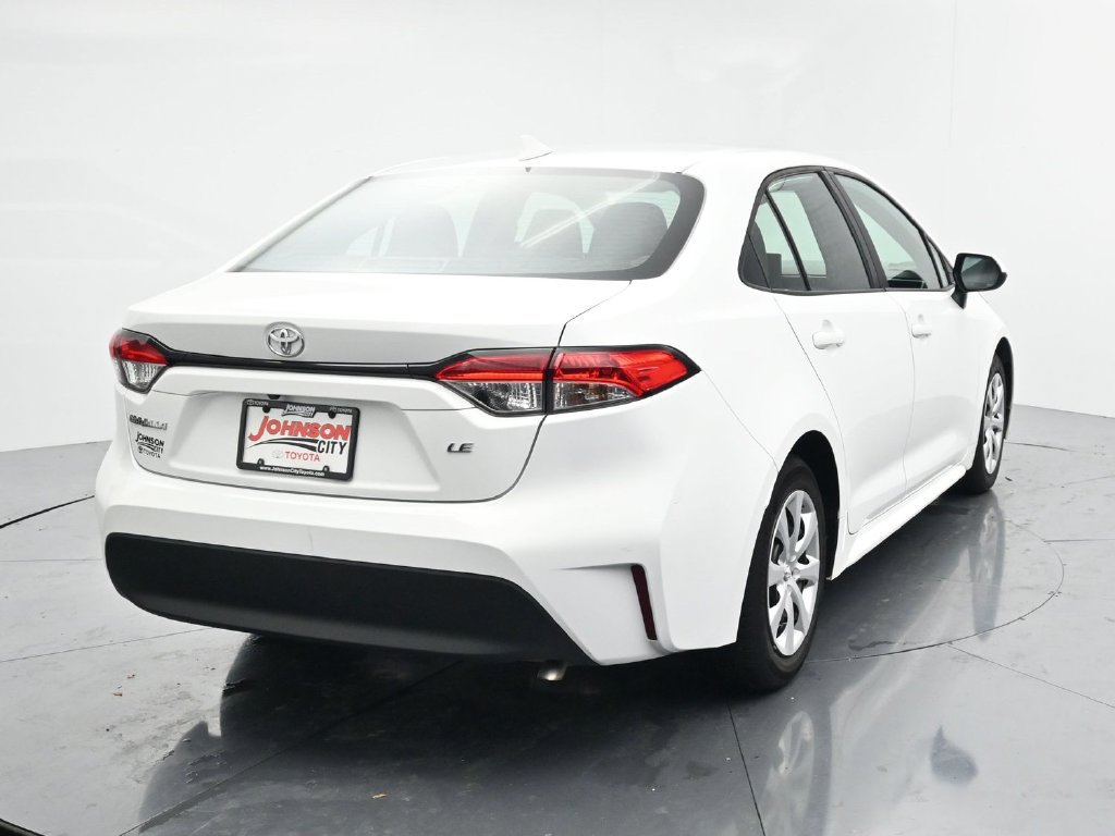Used 2024 Toyota Corolla LE FWD image 6
