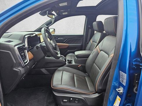 Used 2024 GMC Canyon AT4 w/ AT4 Premium Package image 19