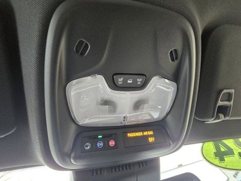 Used 2024 Chevrolet Colorado Z71 w/ Z71 Convenience Package 2 image 30