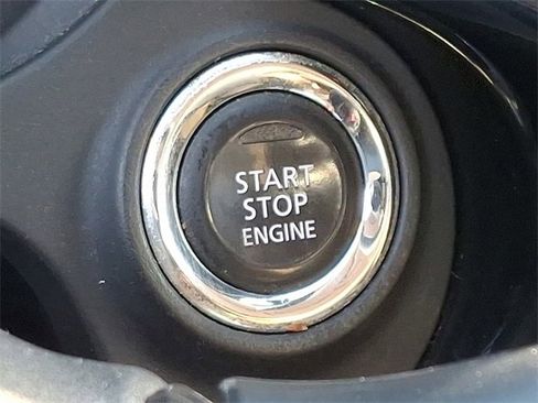 Used 2017 Mitsubishi Outlander SEL image 23