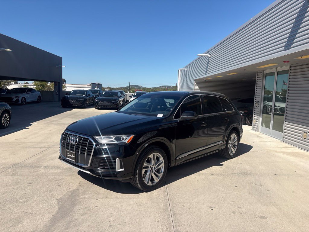 Used 2021 Audi Q7 3.0T Premium Plus AWD/4WD image 3