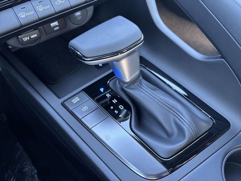 Certified 2025 Hyundai Elantra Sport image 22