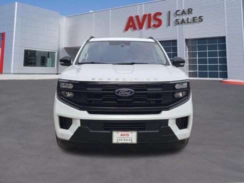 Used 2025 Ford Expedition Active AWD/4WD image 2