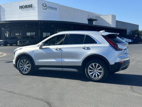 Used 2020 Cadillac XT4 Premium Luxury w/ Technology Package FWD image 4