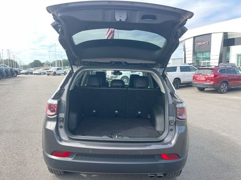 Used 2022 Jeep Compass Limited image 27
