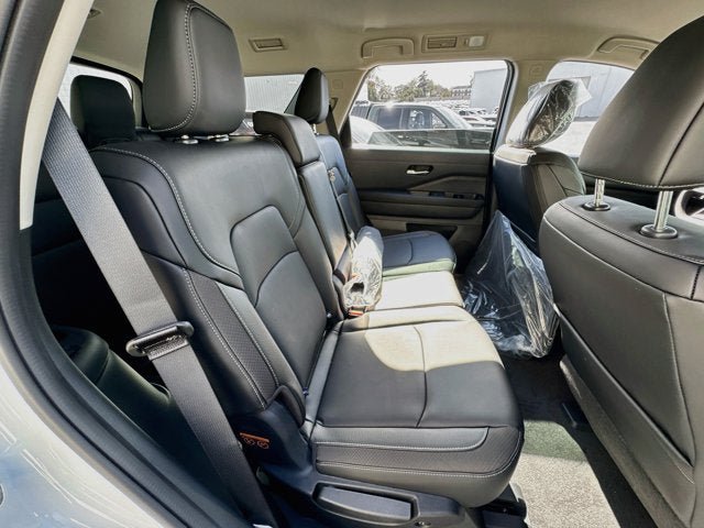 New 2026 Nissan Pathfinder SL AWD/4WD image 23