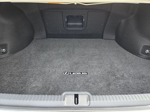 Used 2025 Lexus ES 300h w/ Premium Package image 43