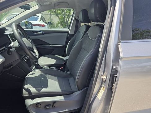 Certified 2023 Volkswagen Taos SE FWD image 12